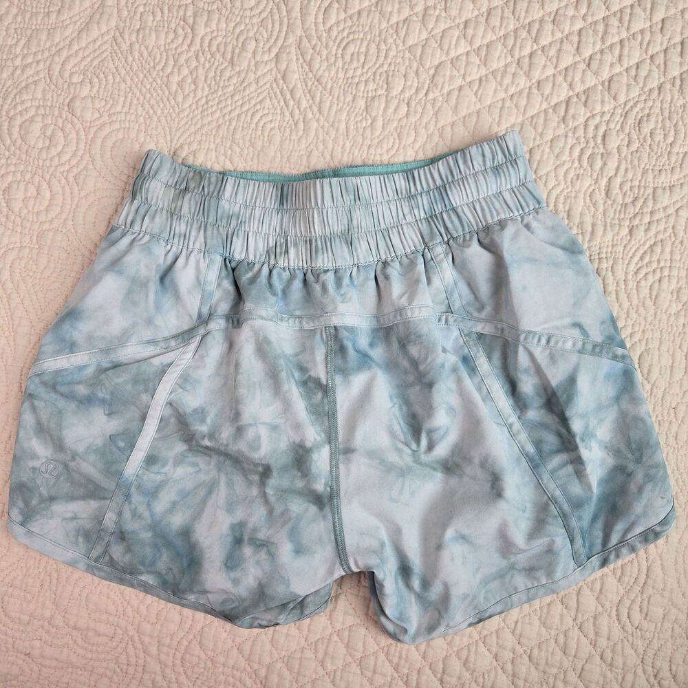 Lululemon Tracker Short V 4” Size 6 Diamond Dye White Wash Marsh Green Swift - Picture 2 of 9